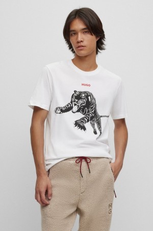 Camiseta Hugo Boss Algodon-jersey With Artwork And Logo Hombre Blancos | 26731-EQCO