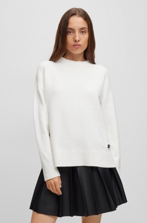 Suéteres Hugo Boss Organic-cotton-blend With Logo Badge Mujer Blancos | 19568-MKZU